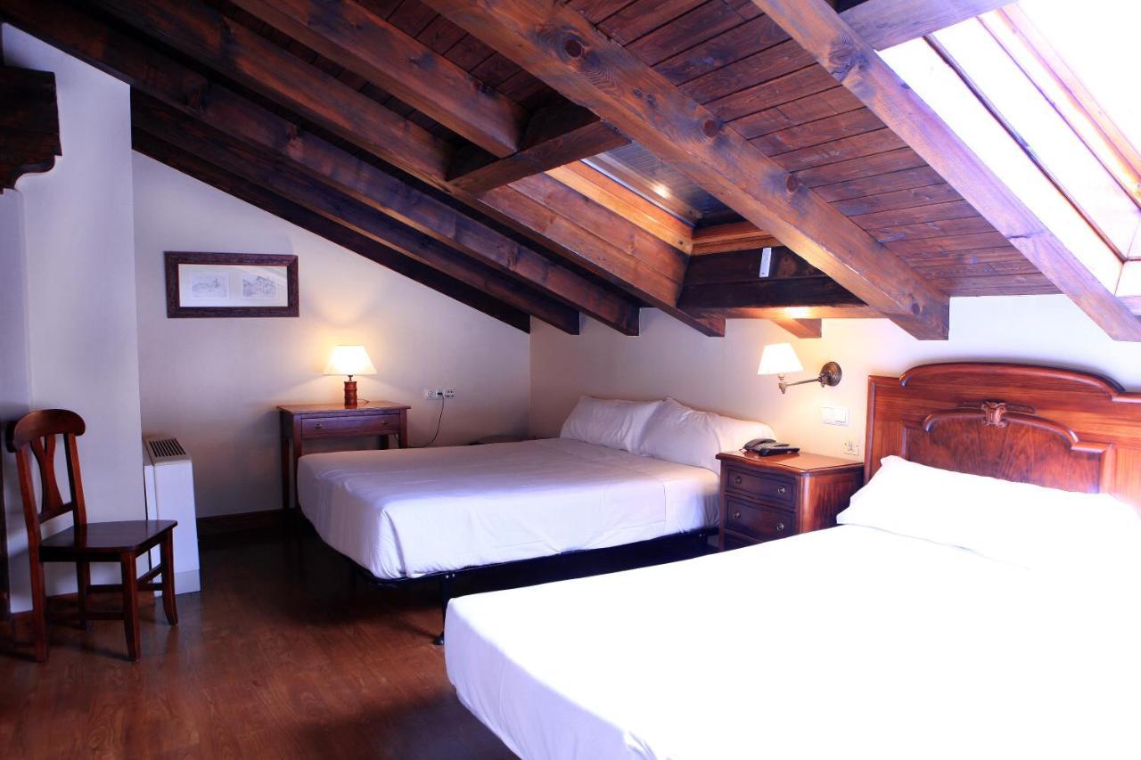Hostal Antxitonea 埃利松多 外观 照片