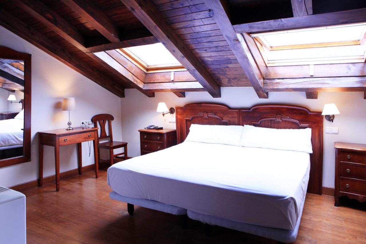 Hostal Antxitonea 埃利松多 外观 照片