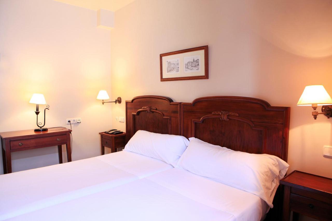 Hostal Antxitonea 埃利松多 外观 照片