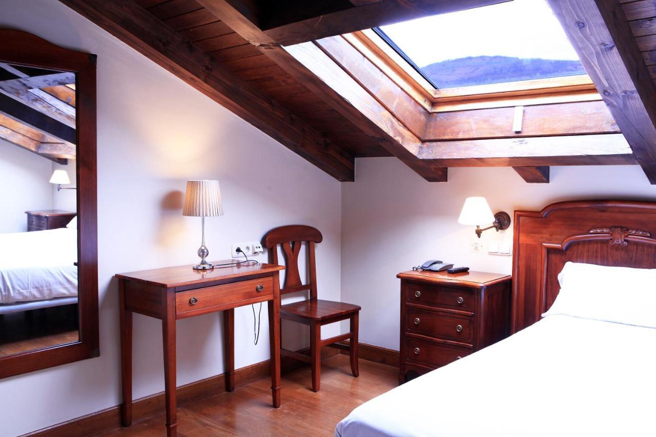 Hostal Antxitonea 埃利松多 外观 照片