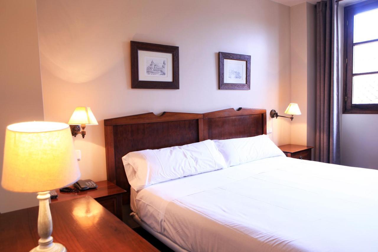 Hostal Antxitonea 埃利松多 外观 照片