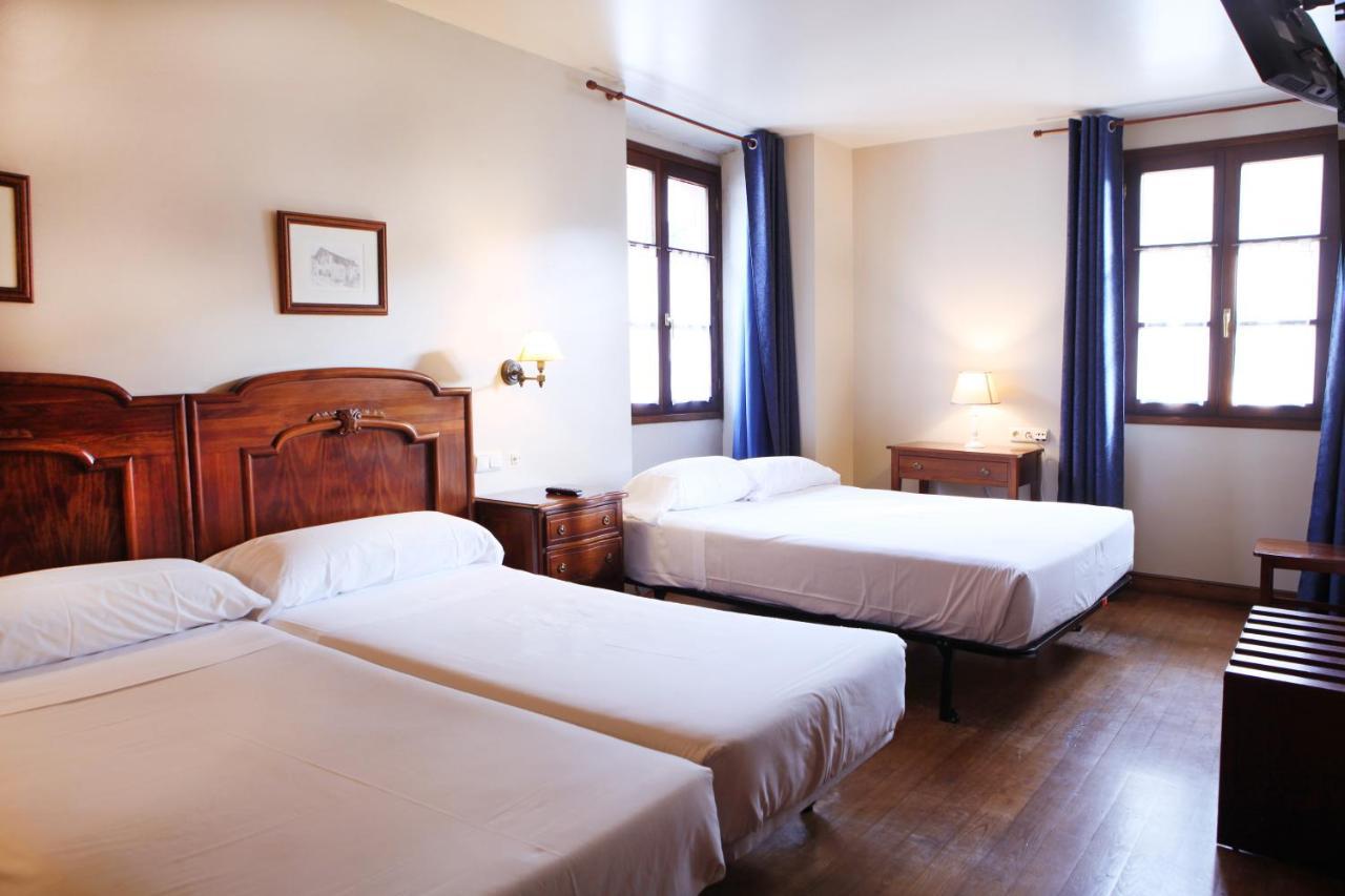 Hostal Antxitonea 埃利松多 外观 照片