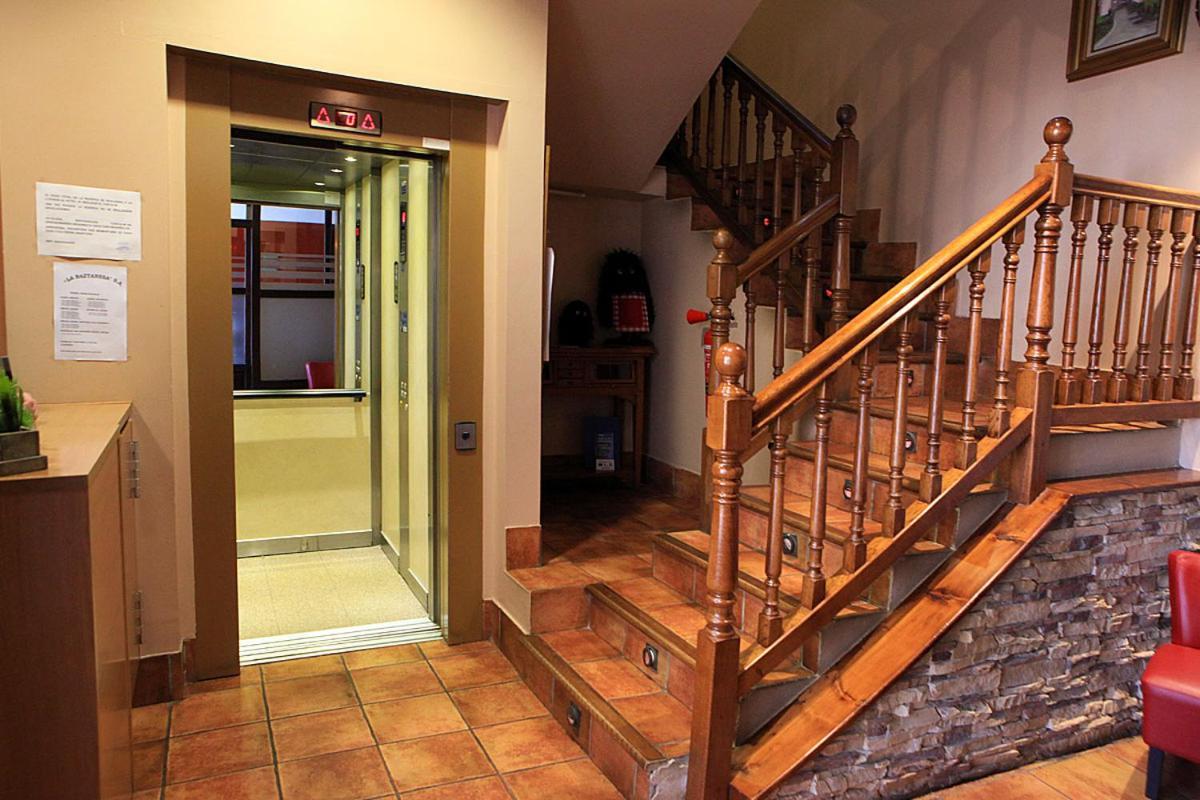 Hostal Antxitonea 埃利松多 外观 照片